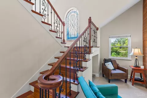 Entry Way - 7232 Bayshore Dr, Milton, FL 32583 photo 5 of 5