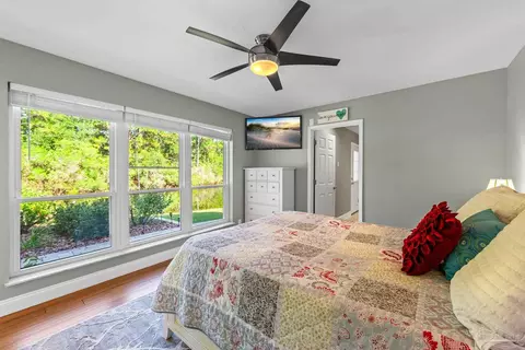 Bedroom - 7232 Bayshore Dr, Milton, FL 32583 photo 2 of 5