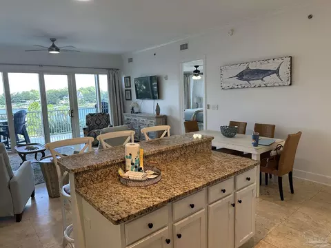 13928 River Rd #302, Pensacola, FL 32507