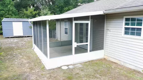 Exterior - 6333 Rice St, Milton, FL 32583 photo 4 of 4