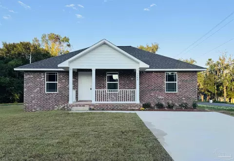 5540 Hill St, Milton, FL 32570