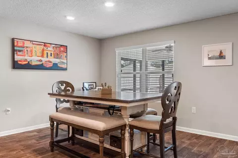 Dining - 4082 Chickadee St, Milton, FL 32583 photo 2 of 2