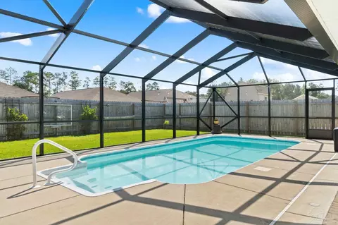 Exterior - 4082 Chickadee St, Milton, FL 32583 photo 7 of 14