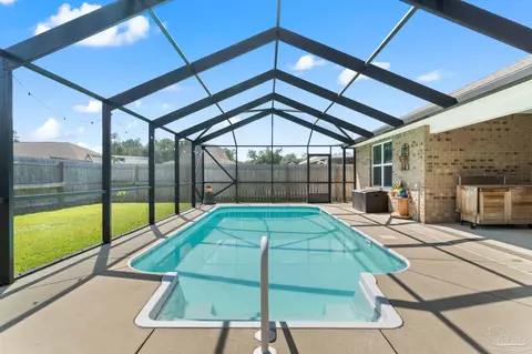 Exterior - 4082 Chickadee St, Milton, FL 32583 photo 8 of 14