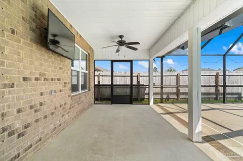 Exterior - 4082 Chickadee St, Milton, FL 32583 photo 4 of 14
