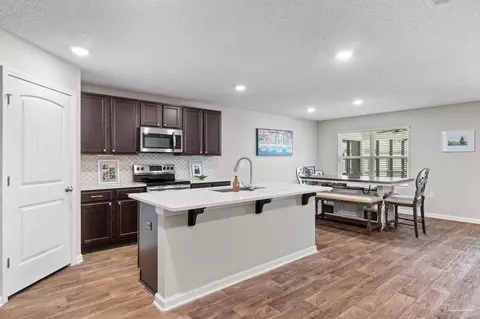 Kitchen - 4082 Chickadee St, Milton, FL 32583 photo 3 of 5