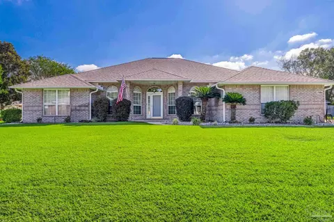 7586 Hayfield Cir, Pensacola, FL 32526