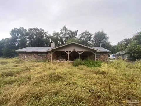 622 Ayers St, Molino, FL 32577