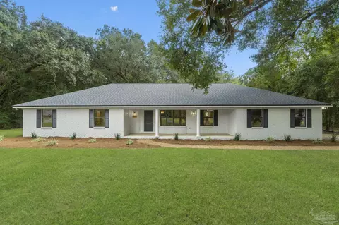 4853 Blakemore Dr, Pace, FL 32571