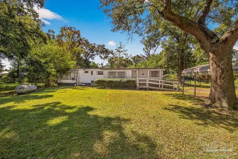 3997 W Hernandez St, Pensacola, FL 32505