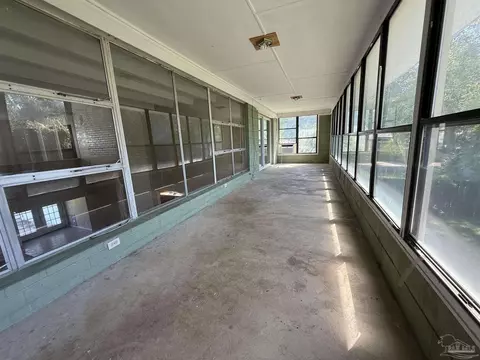Exterior - 305 Calhoun Ave, Pensacola, FL 32507 photo 1 of 4