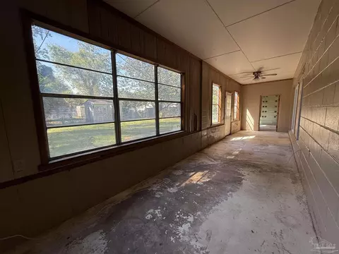Exterior - 305 Calhoun Ave, Pensacola, FL 32507 photo 3 of 4