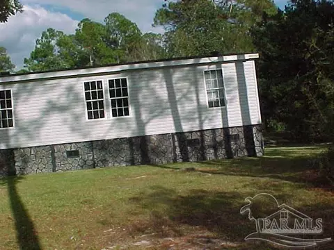 4727 Radio Rd, Milton, FL 32583
