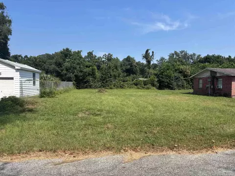 3810 Ward Blvd, Pensacola, FL 32505