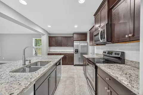 Kitchen - 5928 Augustine Dr, Pace, FL 32571 photo 4 of 4