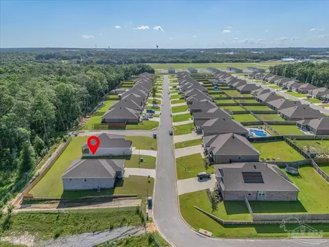 View/Area - 7721 Piper Cir, Milton, FL 32583 photo 3 of 5