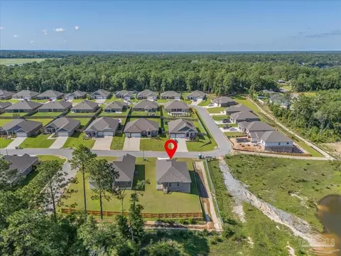 View/Area - 7721 Piper Cir, Milton, FL 32583 photo 4 of 5