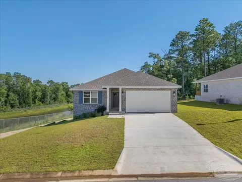 Exterior - 7721 Piper Cir, Milton, FL 32583 photo 2 of 9