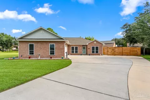 1511 Navaho Ct, Pensacola, FL 32507