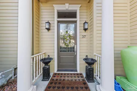 217 W Jackson St #12, Pensacola, FL 32501