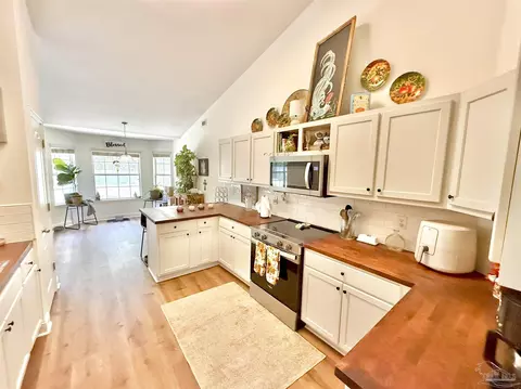 Kitchen - 5497 Tucker Cir, Pace, FL 32571 photo 2 of 4