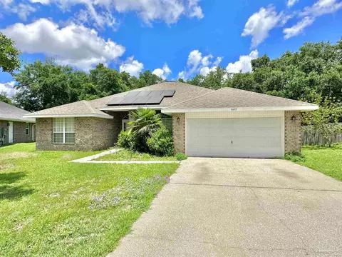 5497 Tucker Cir, Pace, FL 32571