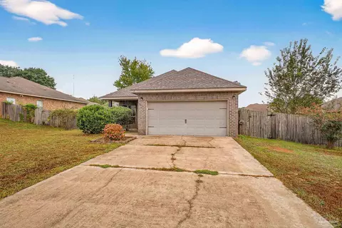 6740 Cotter Dr, Milton, FL 32570