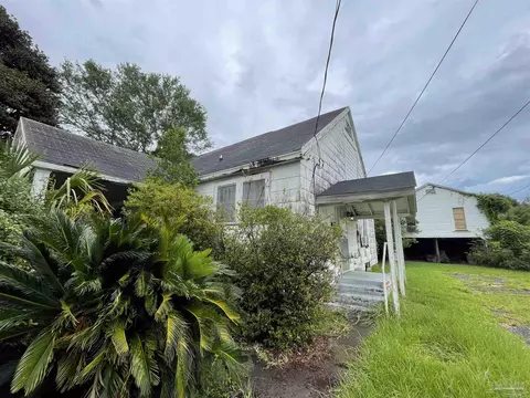 5190 Santa Rosa St, Milton, FL 32570
