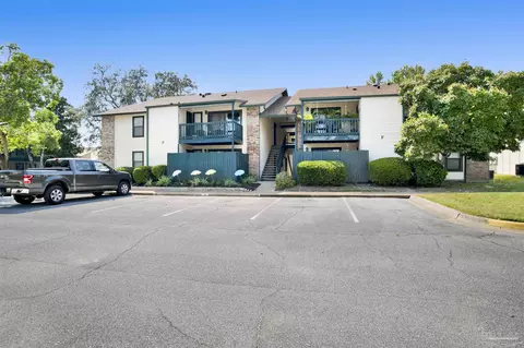 2299 Scenic Hwy #F-4, Pensacola, FL 32503