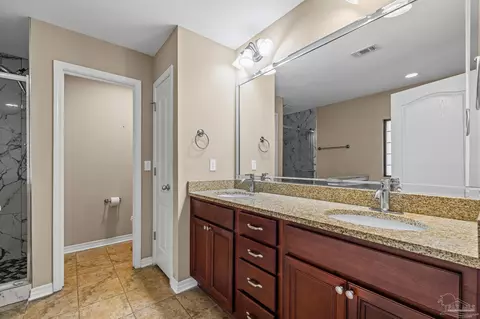 Bath - 5921 Dunridge Dr, Pace, FL 32571 photo 2 of 3