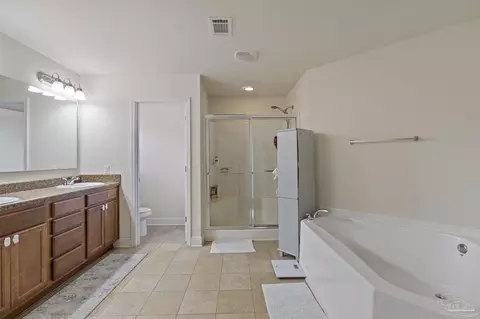 Bath - 3942 Flour Mill Cir, Pace, FL 32571 photo 2 of 2