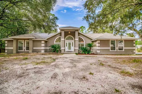 1901 Bay Oaks Cir, Milton, FL 32583
