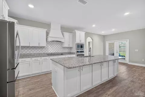 Kitchen - 2781 Elkhorn Dr, Pace, FL 32571 photo 5 of 5