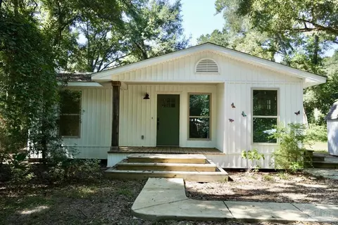 Exterior - 7724 Elrod Rd, Milton, FL 32570 photo 3 of 7