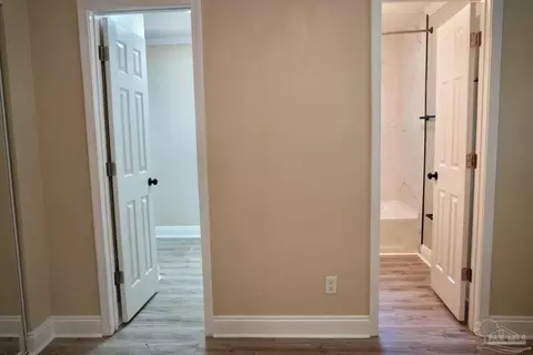 Entry Way - 7724 Elrod Rd, Milton, FL 32570 photo 1 of 1