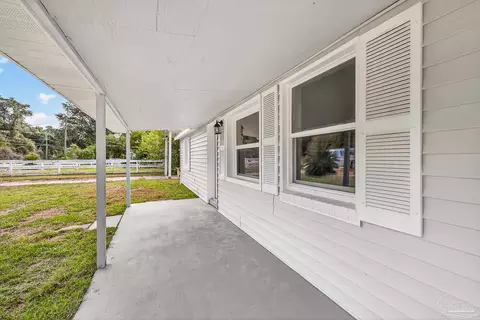 Exterior - 3951 Diamond St, Pace, FL 32571 photo 2 of 9