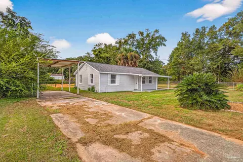 Exterior - 3951 Diamond St, Pace, FL 32571 photo 7 of 9