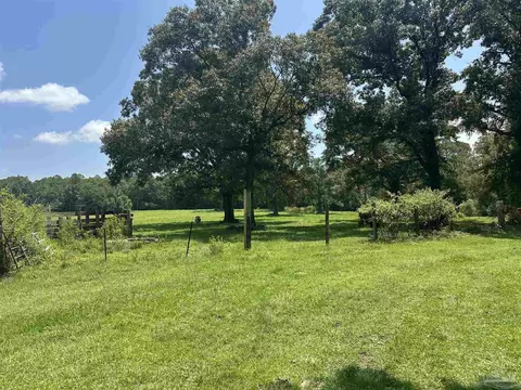 78 Bullard Rd, Milton, FL 32570