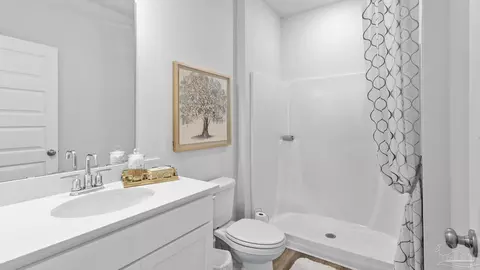 Bath - 8106 Fox Hunt Dr, Milton, FL 32583 photo 1 of 2