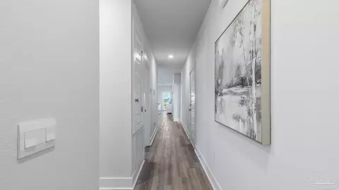 Entry Way - 8106 Fox Hunt Dr, Milton, FL 32583 photo 3 of 4