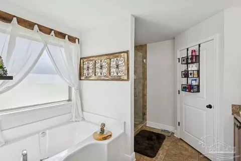 Bath - 3480 Red Ryder Ln, Pace, FL 32571 photo 5 of 5