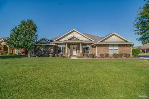6185 Winchester Cir, Milton, FL 32570