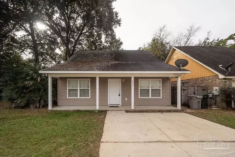 7051 Heather Oaks Dr, Pensacola, FL 32506