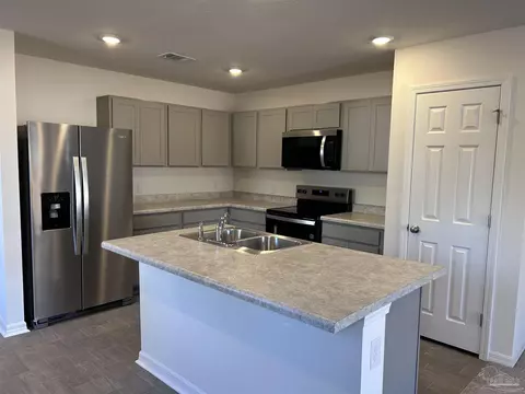 4047 Edgefield St, Pace, FL 32571 photo 5