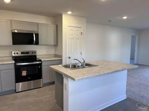 4047 Edgefield St, Pace, FL 32571 photo 3