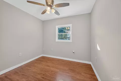 Bedroom - 6524 Oakcrest Rd, Milton, FL 32570 photo 1 of 8