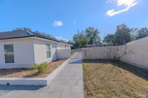 Exterior - 2115 Stallion Rd, Cantonment, FL 32533 photo 10 of 11