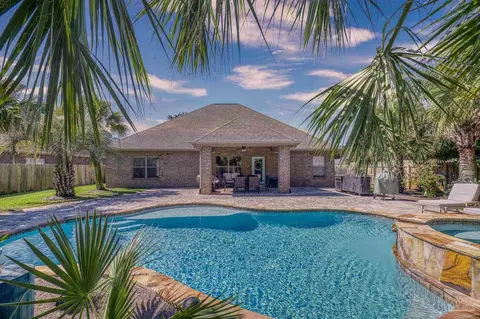 2792 Grand Bay Ct, Navarre, FL 32566
