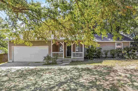 121 Claire Dr, Crestview, FL 32536