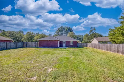 Exterior - 5344 Traci Dr, Milton, FL 32583 photo 10 of 16